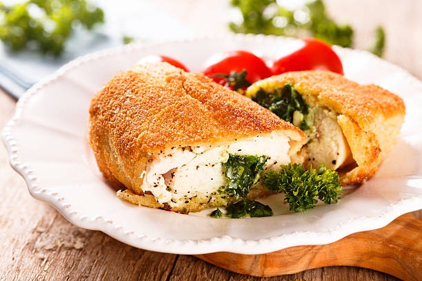Chicken Kyiv (Eropa Timur). (Foto: iStock)