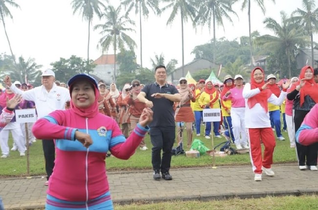 Senam Lansia Yayasan Gerontologi Abiyoso.